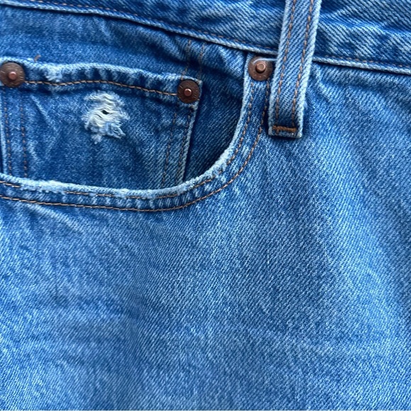 Levi's Premium Blue Distressed Women Jeans Size 32 - Picture 3 of 14